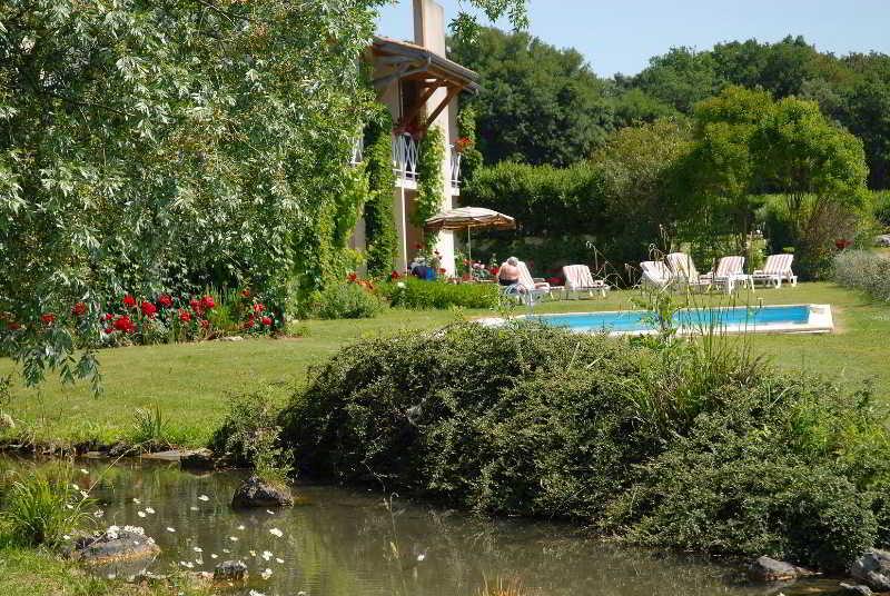 Les Jardins Du Lac Trizay Ngoại thất bức ảnh